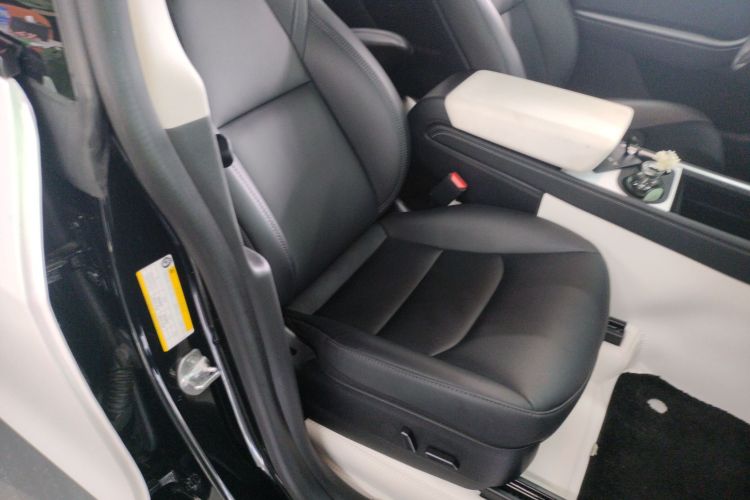 特斯拉 Model Y 2022款 改款 后轮驱动版局部细节41