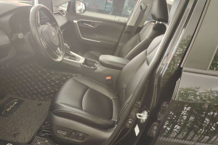 丰田 RAV4荣放 2020款 2.0L CVT两驱风尚版中控内饰19