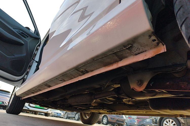 五菱汽车 五菱宏光 2019款 1.5L S标准型国VI LAR局部细节9002