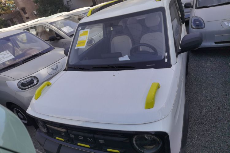 吉利银河 2025款 210km 熊猫骑士车身外观2