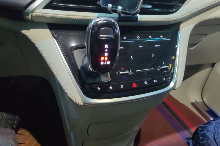 别克GL8 2022款 ES陆尊 653T 舒适型中控内饰18