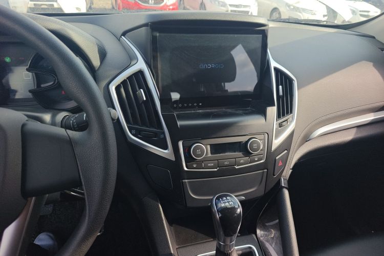 东风风神AX7 2016款 1.4T 手动智尚型中控内饰16