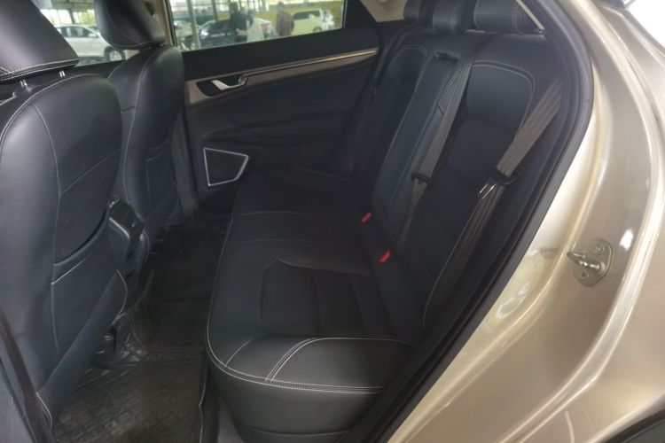 吉利汽车 帝豪GS 2016款 运动版 1.8L 自动领尚型中控内饰7004