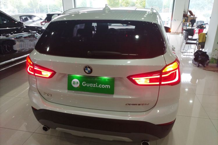 宝马X1 2019款 xDrive20Li 尊享型车身外观6