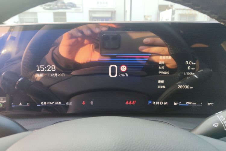 凯迪拉克XT4 2024款 28T 两驱豪华型中控内饰14