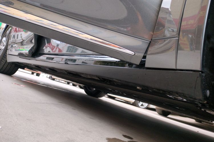 鸿蒙智行 智界R7 2024款 纯电 667km Pro局部细节9001