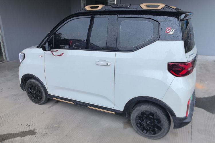 五菱汽车 宏光MINIEV 2022款 GAMEBOY 200km 玩咖款 磷酸铁锂车身外观4