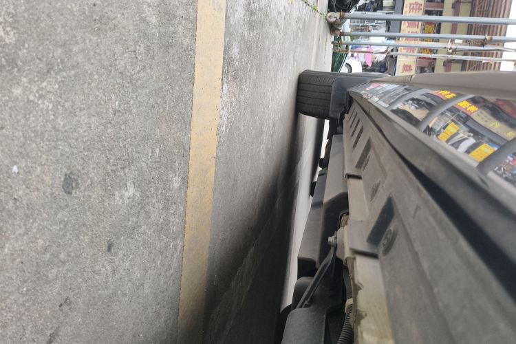 丰田 威兰达 2024款 双擎 2.5L E-CVT两驱豪华PLUS版局部细节9002