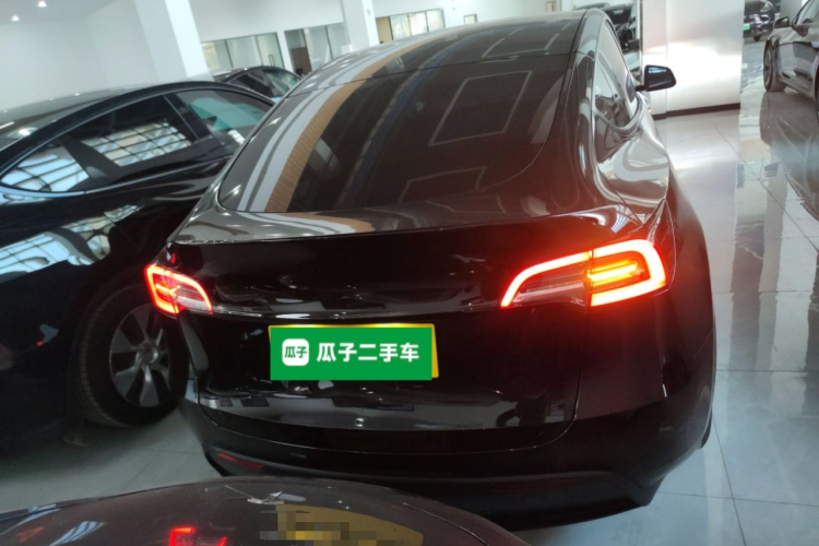 特斯拉 Model Y 2022款 后轮驱动版车身外观6004