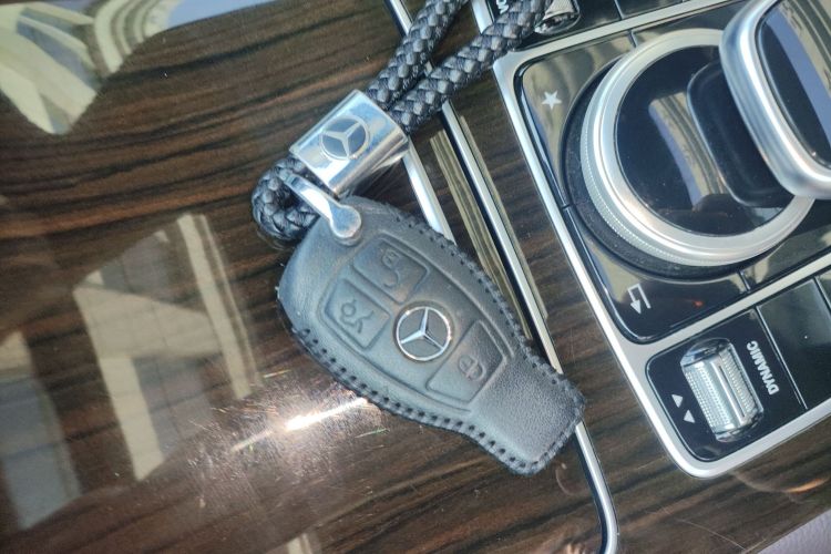 奔驰GLC 2019款 改款 GLC 260 L 4MATIC 豪华型中控内饰7001