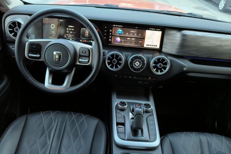 坦克300 2024款 2.0T 挑战者中控内饰12