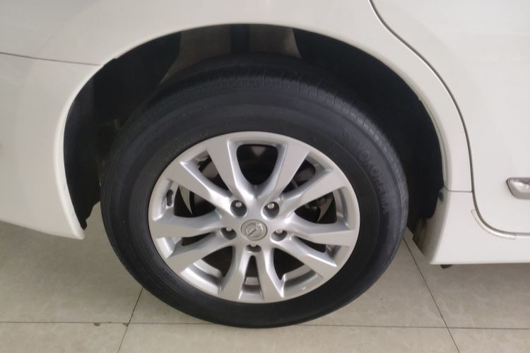 日产 天籁 2013款 2.0L XE时尚版车身外观6008