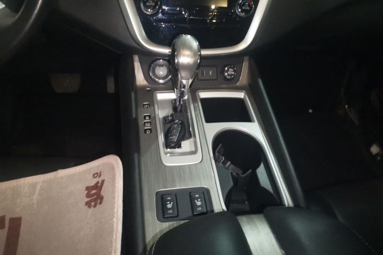 日产 楼兰 2019款 2.5L XL 两驱智联豪华版 国VI中控内饰18