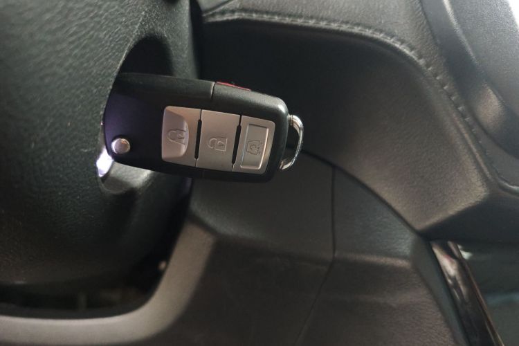 北汽幻速S3 2017款 1.5L 手动豪华型中控内饰11