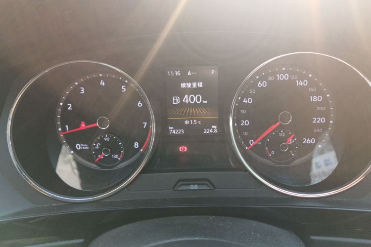 大众 途观L 2017款 330TSI 自动两驱豪华版中控内饰15