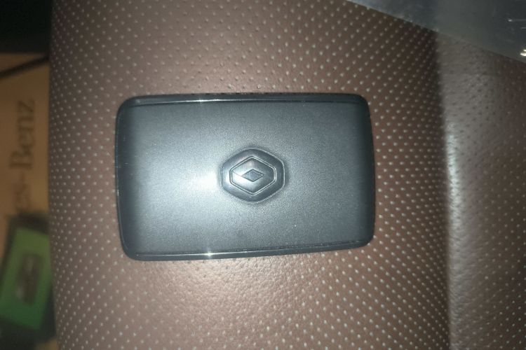 雷诺 科雷傲 2017款 2.5L 四驱旗舰版中控内饰7001