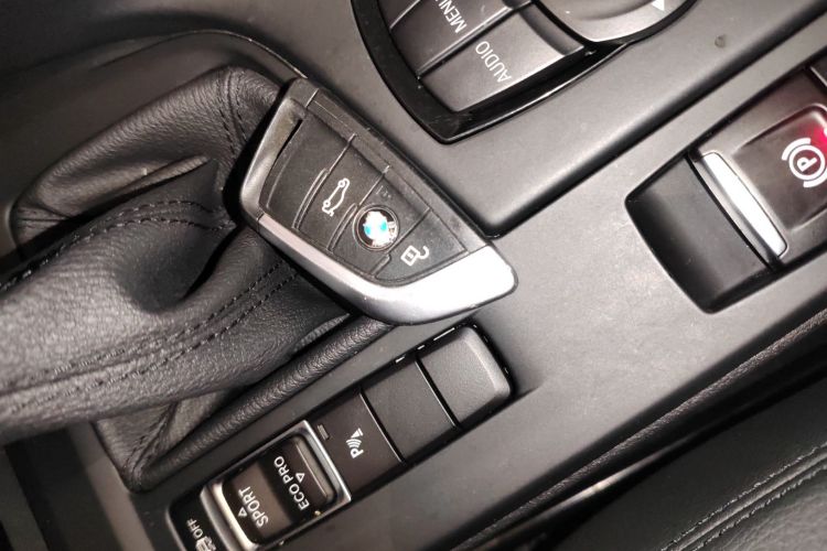 宝马X1 2016款 sDrive18Li 尊享型中控内饰7001