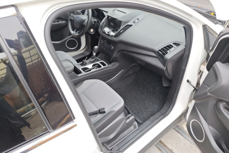 福特 翼虎 2017款 EcoBoost 180 两驱精翼型局部细节9005