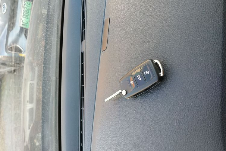 大众 速腾 2014款 改款 1.4TSI 自动旗舰版中控内饰7001