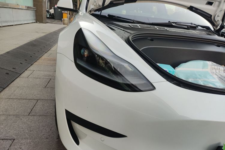 特斯拉 Model 3 2022款 后轮驱动版车身外观8