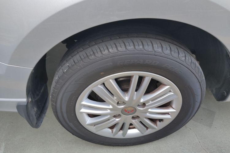 五菱汽车 五菱宏光 2015款 1.5L S1标准国V车身外观6005