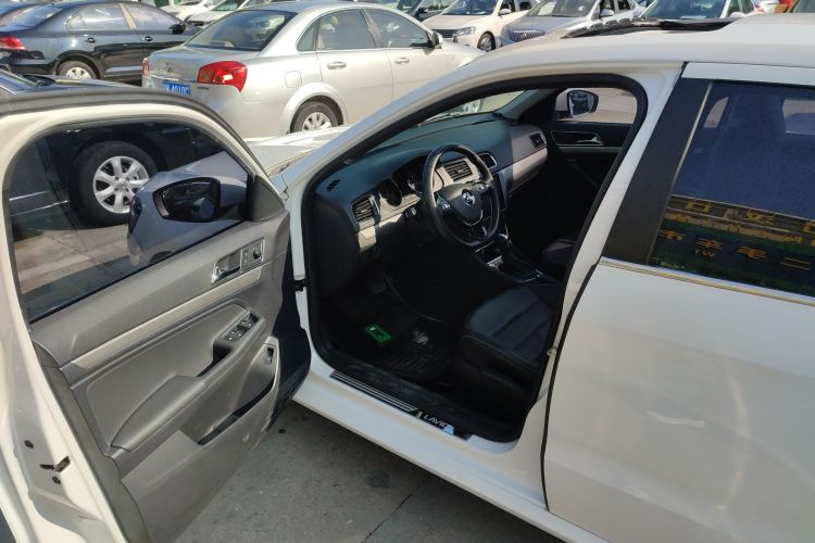 大众 朗逸 2017款 1.6L 自动舒适版中控内饰7003