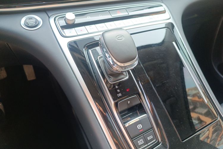 广汽传祺 传祺M8 2021款 领秀系列 390T 尊享版中控内饰18