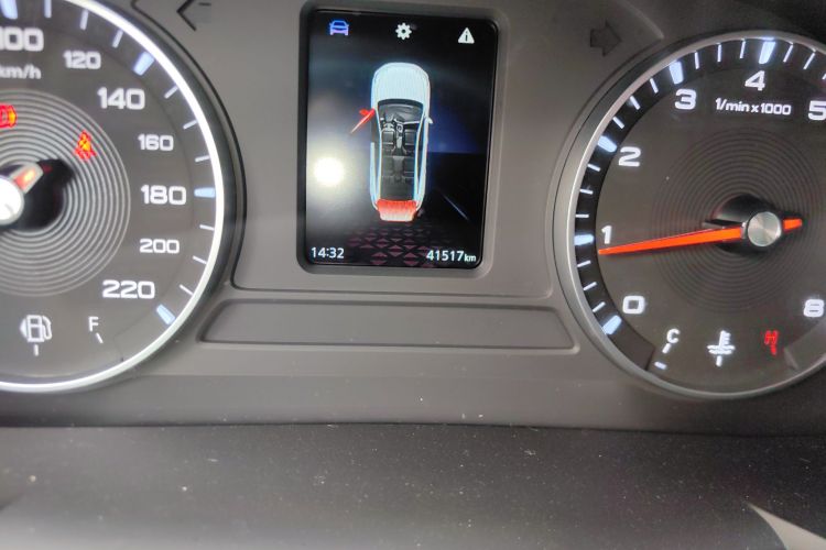 名爵 MG5 2021款 180DVVT 手动青春豪华版中控内饰15