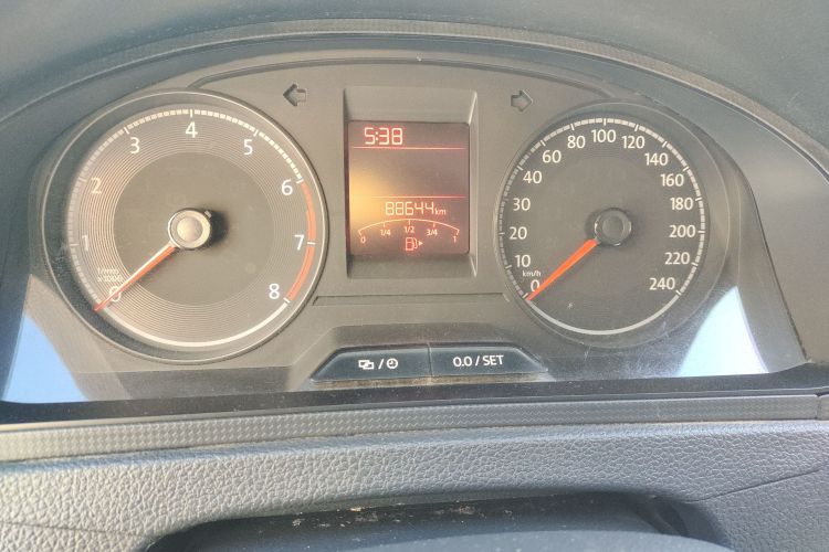 大众 桑塔纳 2016款 1.4L 手动风尚版中控内饰14