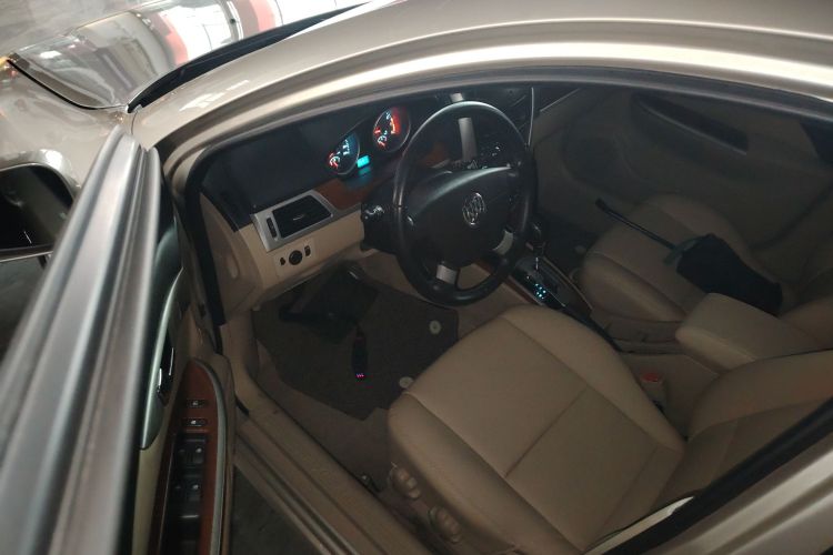 别克 凯越 2013款 1.5L 自动尊享型中控内饰7003