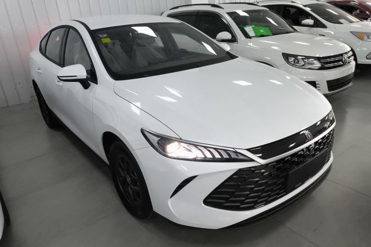 比亚迪 秦PLUS 2025款 DM-i 智驾版 128KM进取型车身外观3