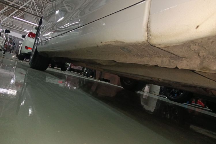 现代 朗动 2016款 1.6L 自动尊贵型局部细节9001