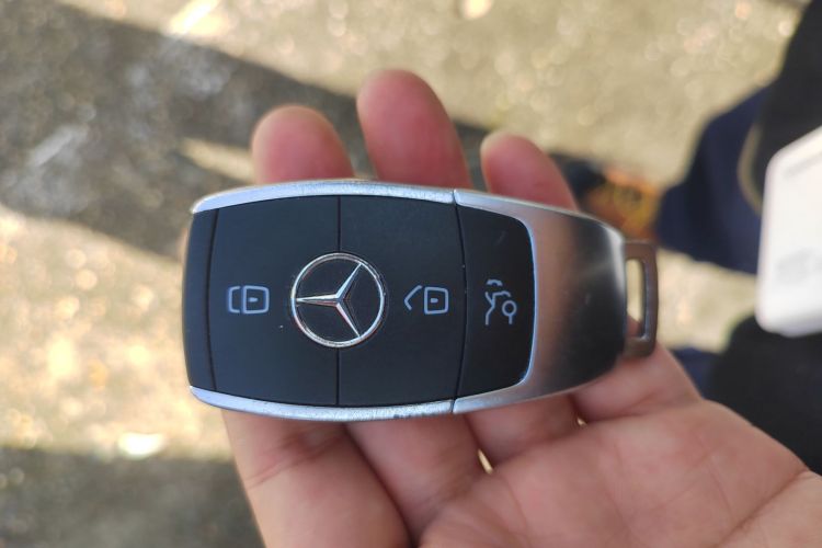 奔驰C级 2019款 C 260 L 运动版中控内饰11