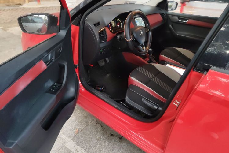 斯柯达 晶锐 2015款 1.6L 自动运动版中控内饰20