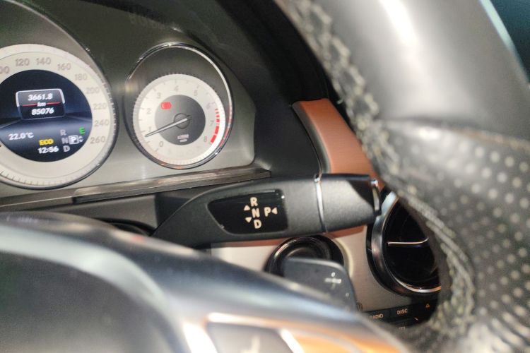 奔驰GLK级 2014款 GLK 200 标准型中控内饰18