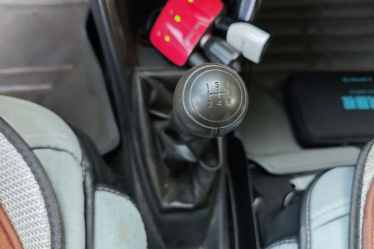 丰田 威驰 2014款 1.5L 手动智臻版局部细节18