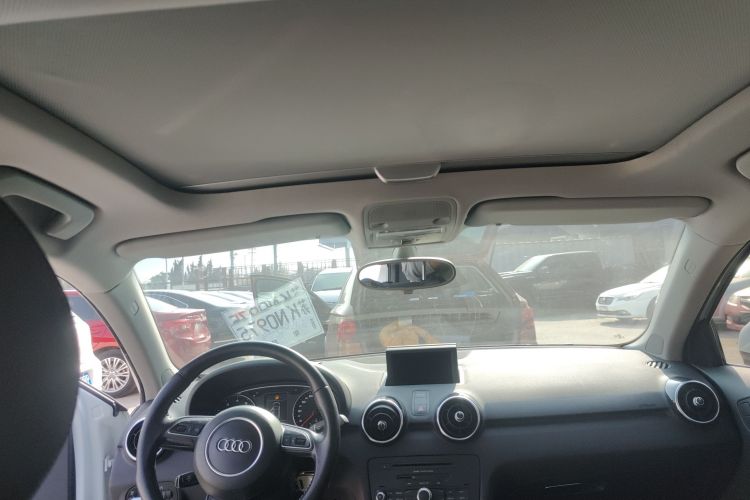 奥迪A1 2014款 30 TFSI Sportback舒适型局部细节22