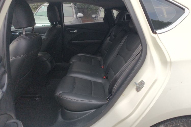 菲亚特 致悦 2014款 1.4T 自动舒适版中控内饰21