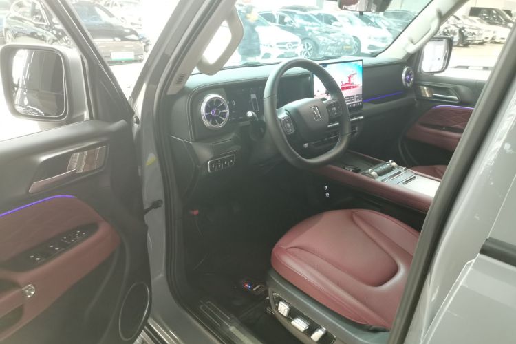 坦克300 2025款 2.0T 征服者中控内饰7003