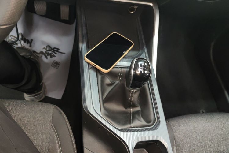 吉利汽车 帝豪 2025款 第4代 1.5L 手动星耀版局部细节18