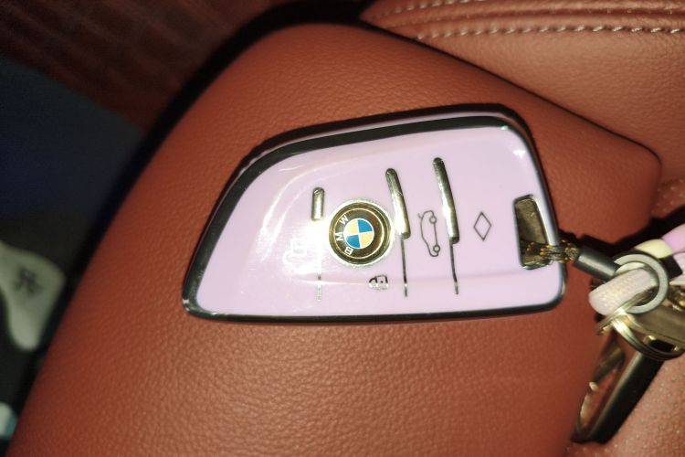 宝马3系 2022款 320Li M运动套装中控内饰7001