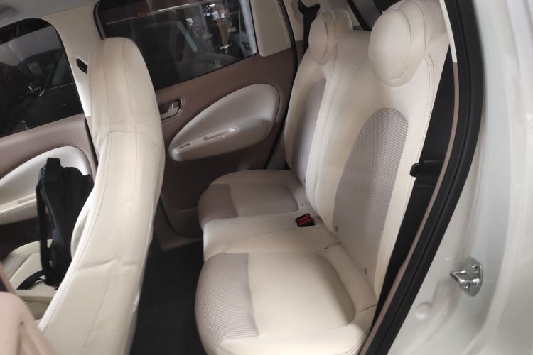 五菱汽车 宏光MINIEV 2025款 四门版 进阶款中控内饰7004