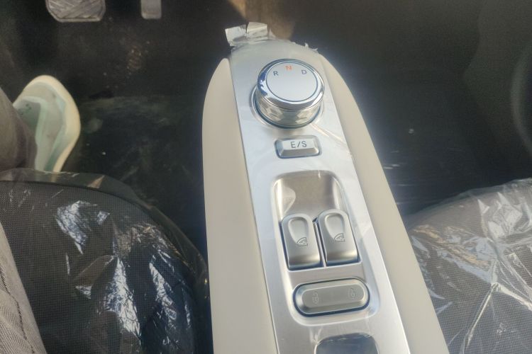 长安启源 长安Lumin 2025款 205km 香沁款中控内饰18