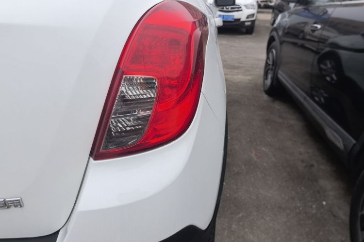 别克 昂科拉 2014款 1.4T 手动两驱都市进取型车身外观9