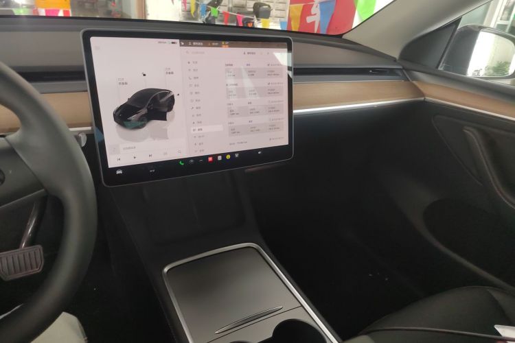 特斯拉 Model Y 2022款 后轮驱动版中控内饰16