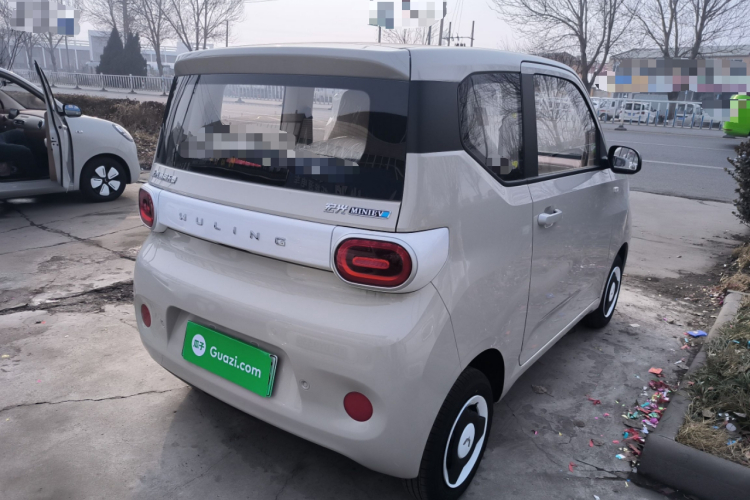 五菱汽车 宏光MINIEV 2024款 第三代 215km 青春版车身外观7