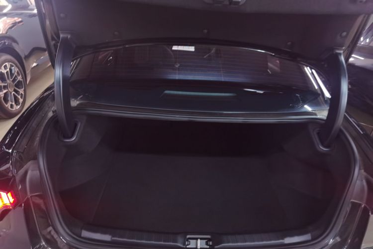 领克03 2023款 2.0TD DCT劲Plus机舱底盘23