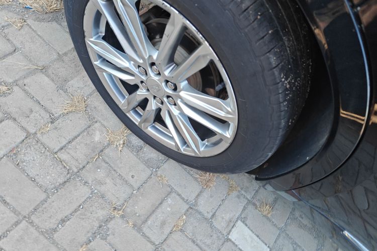 凯迪拉克XT6 2022款 2.0T 七座四驱豪华型车身外观6002