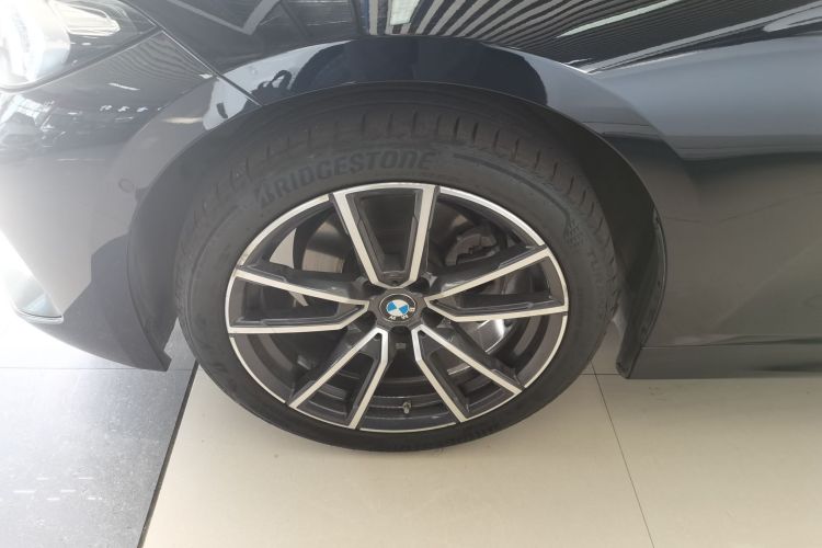 宝马3系 2023款 325Li M运动套装车身外观6007