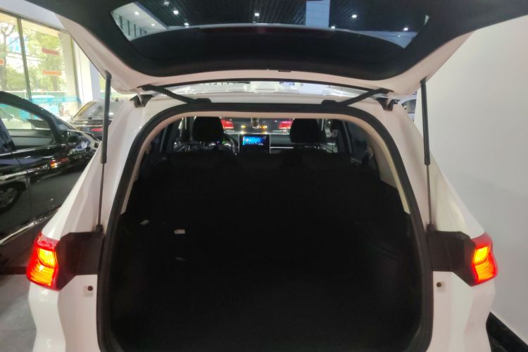 哈弗M6 2021款 PLUS 1.5T DCT精英智联型机舱底盘23